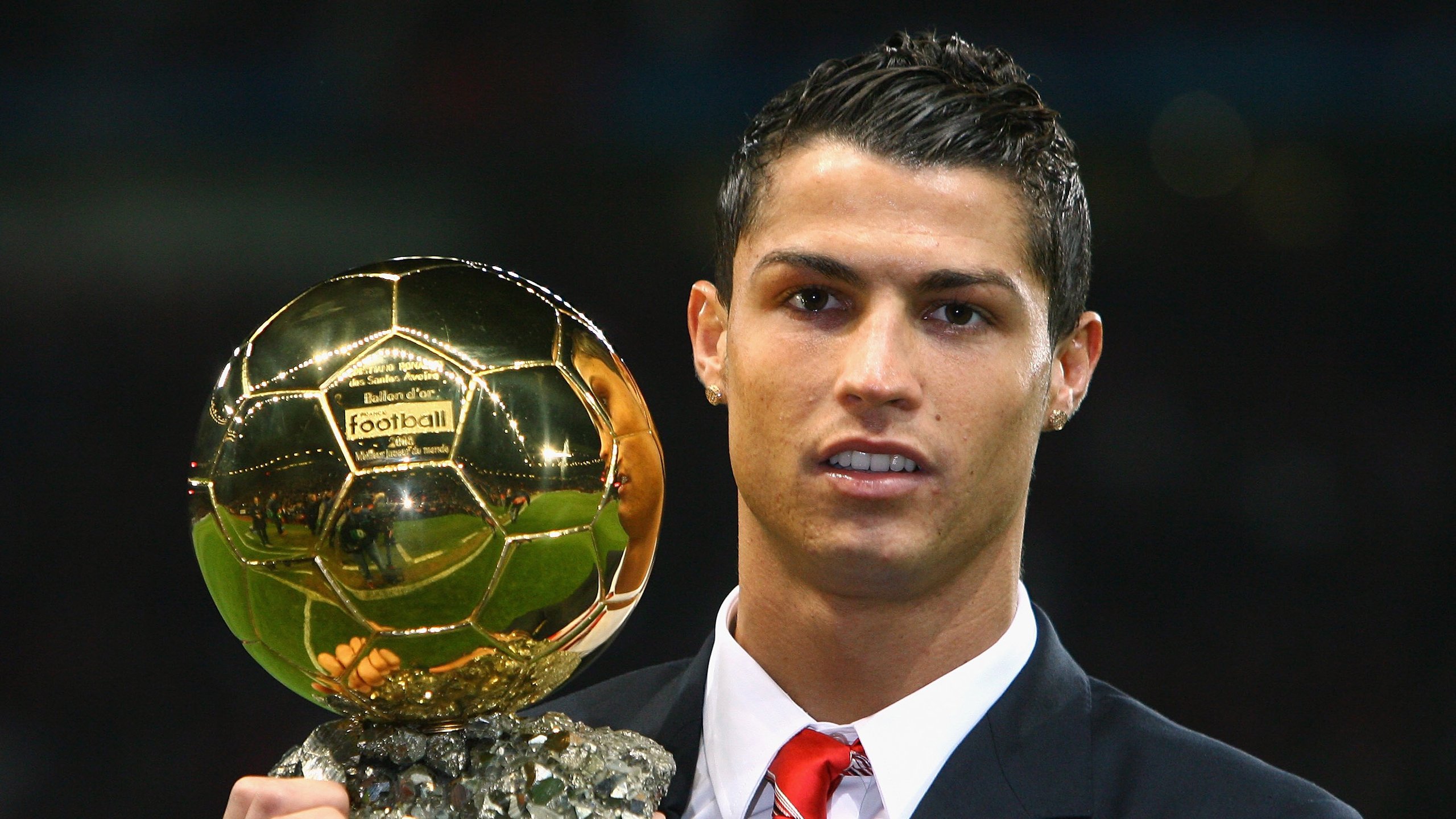 中国足球国家队球员伤病防护体系完善健全，足球球员伤病数据