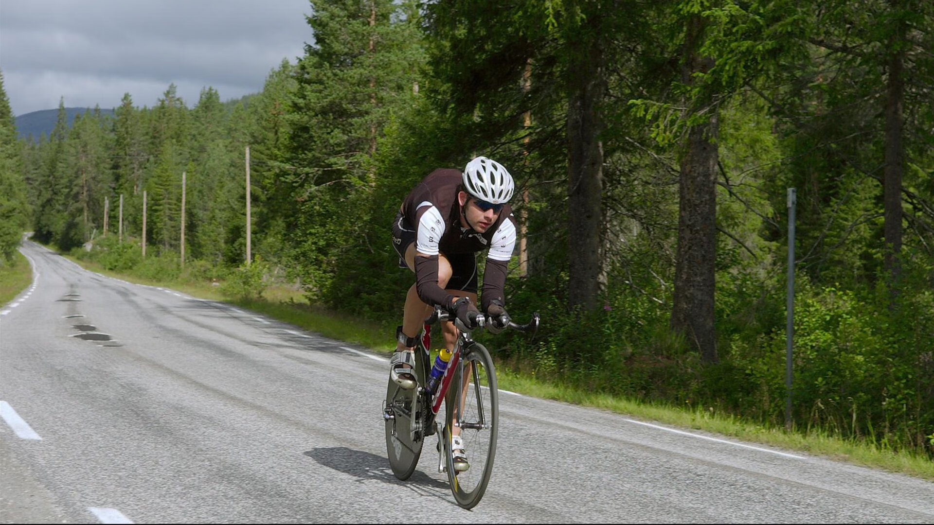 希腊男篮在欧洲锦标赛中再次夺冠,继续巩固传统豪强的地位,希腊男篮遭绝杀无缘奥运